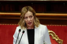 PM Italia akan Kunjungi...