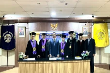 Kepala BPKH Raih Gelar...