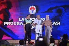 Kemenpora Luncurkan...