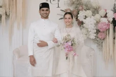 Pevita Pearce Dinikahi...