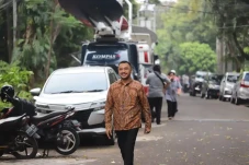 Giring Ganesha Jabat...