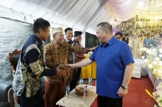 Sukses di Talaud, Elly...