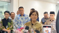 Meutya Hafid Resmi Jadi...