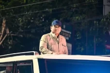 Presiden Prabowo Buka...