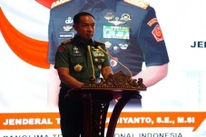 Panglima TNI Tunjuk...