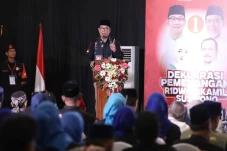 Soal Beda Hasil Survei,...