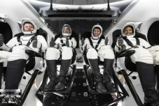 Astronot NASA Masuk...