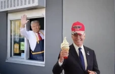 Trump Sebut Kesalahan...