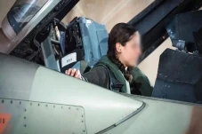 Militer Iran: Jet-jet...