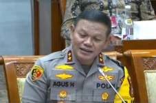 Polisi dan Tahanan Aniaya...