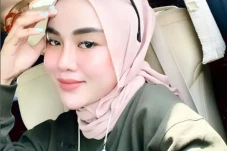 Profil dan Biodata Medina...