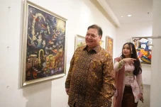 Airlangga Terkesan Lukisan...
