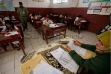 Sekolah Gratis SD-SMA...