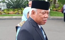Tiba di Istana, Basuki...