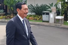 Ketua Dewan Ekonomi,...