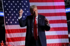 Iran Tak Khawatir Donald...