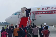 Mulai Lawatan ke Luar...