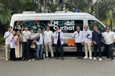 Luncurkan Mobil Curhat,...