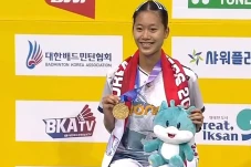 Putri KW Juara Korea...