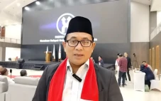 Profil Robi Nurhadi,...