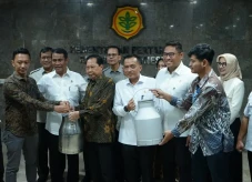 Mentan Amran Berhasil...