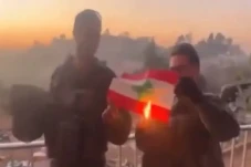 Tentara Israel Bakar...