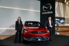 Mazda MX-30: Harga Rp860...