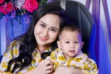 Profil Anak Denise Chariesta...