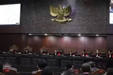 MK Tolak Gugatan soal...