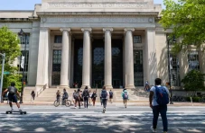 10 Universitas Terbaik...