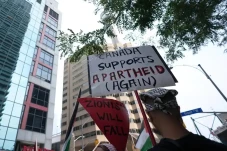 10.000 Warga Israel...