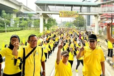 Rayakan HUT ke-60 Partai...