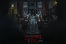 10 Film Indonesia Berdasarkan...
