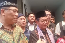 Beda dengan Imajinasi...