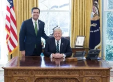 Siapa John Ratcliffe?...