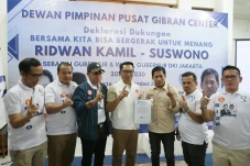 Gibran Center Bergerak,...