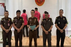 2 Eks Bendahara Dinas...
