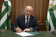 Presiden Abkhazia Mundur,...