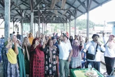Warga Desa Matano Sepakat...
