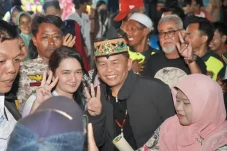 Agustiar-Edy Penuhi...