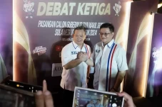 Pantas Jadi Gubernur,...