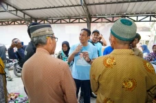 Merangkul Semua Kalangan,...