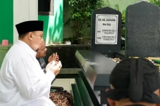 Isi Hari Tenang, Atang...