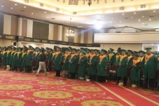 Wisuda Program Sarjana...