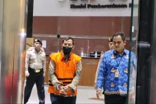 KPK Kembali Tetapkan...