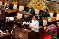 Ketua DPR Soroti Kenaikan...