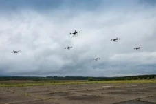 Apakah Drone yang Terbang...