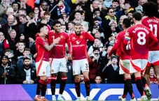 Hasil Liga Inggris:...