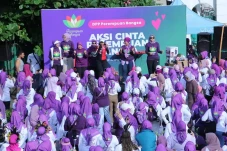 Perempuan Bangsa Gelar...