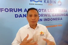 Hadiri Rapimnas Kadin...